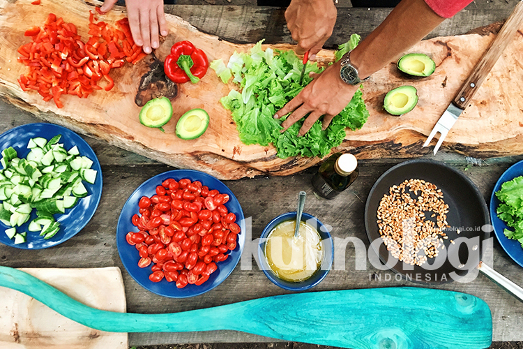 6 Cara Mengolah Makanan agar Tetap Aman