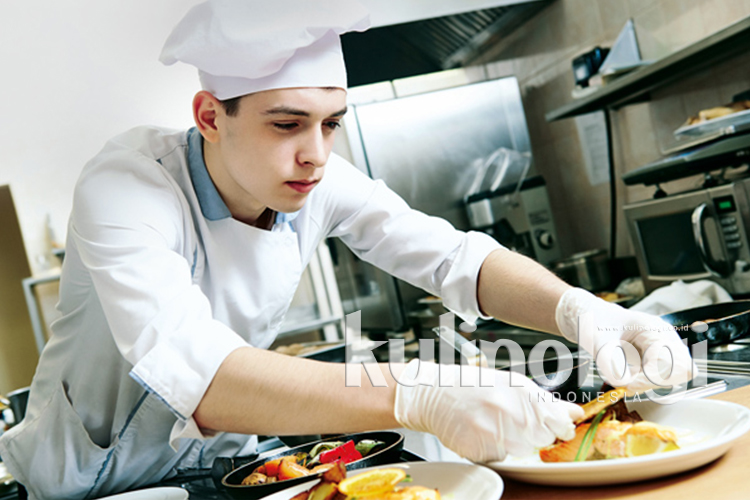 Penerapan Personal Hygiene di Dapur