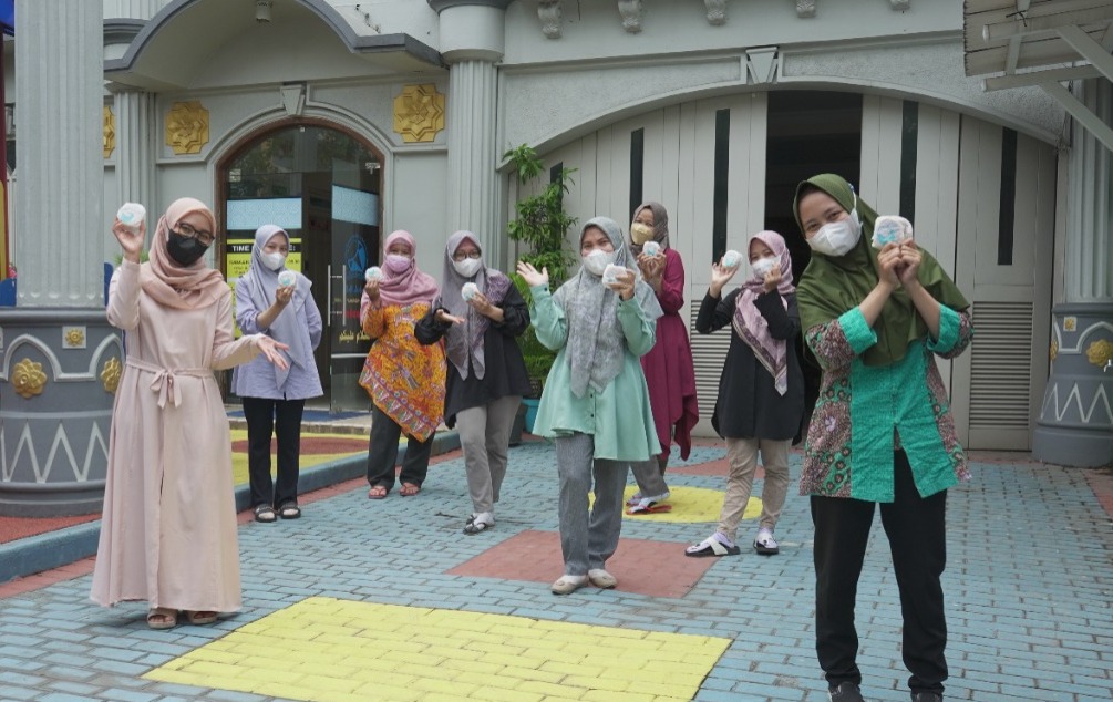 Perayaan Hari Sarapan Nasional dengan Berbagi Kebahagiaan bersama 2000 Guru