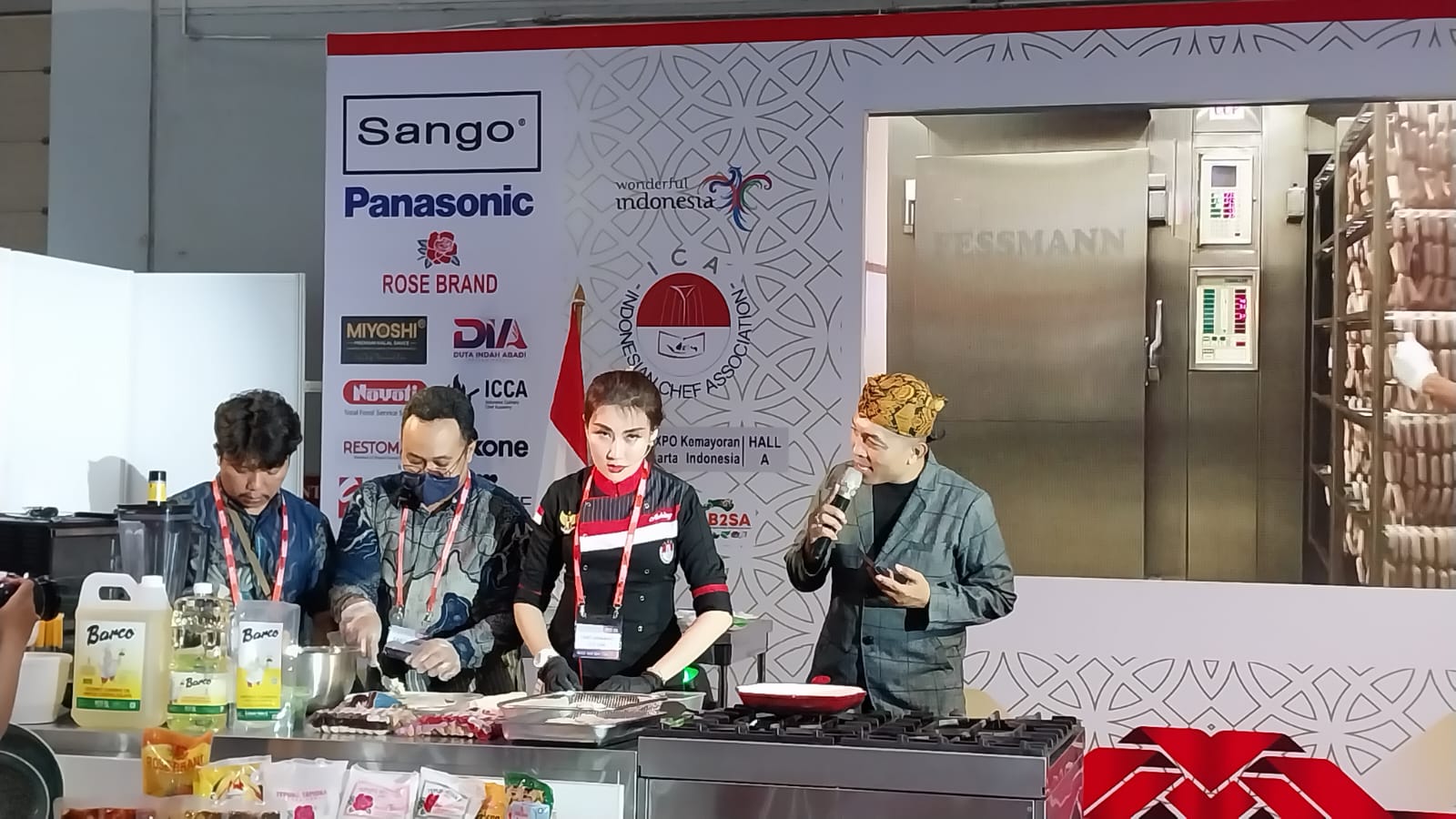 Kompetisi Memasak Pemula dan Profesional dalam Chef Expo 2024